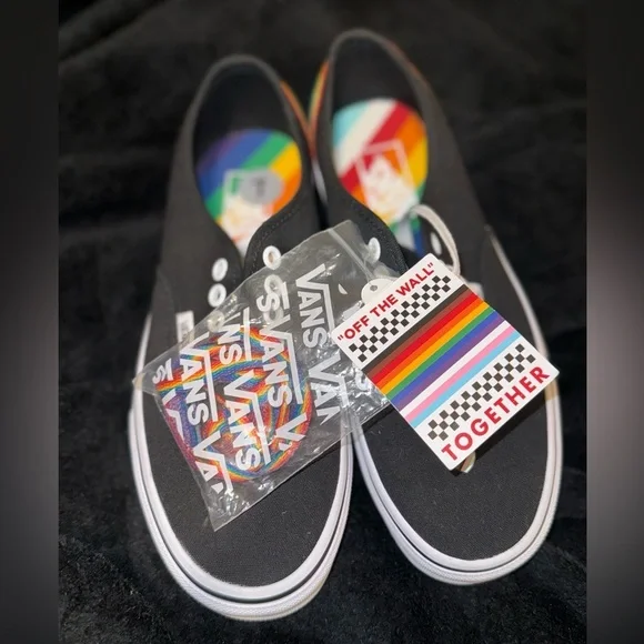 Vans Pride Collection New Love is Love Shoes Men Rainbow Black! Unisex - Picture 3 of 15